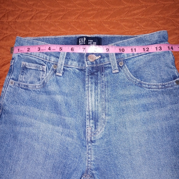 Gap high rise straight leg blue jeans, size 2 - Picture 3 of 6